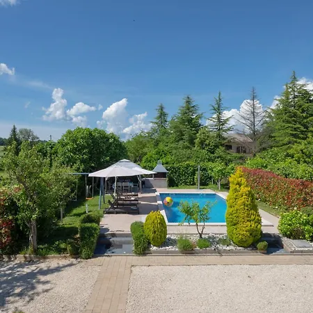 Gracia With Private Pool, Billiards And Play Area *
