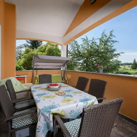 Willa Gracia With Private Pool, Billiards And Play Area