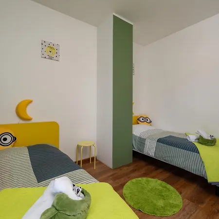 Gracia With Private Pool, Billiards And Play Area