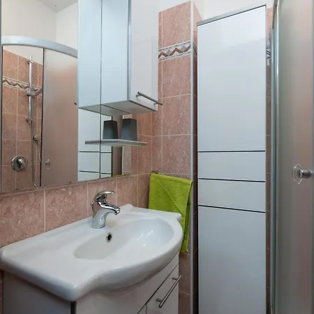 Gracia With Private Pool, Billiards And Play Area Willa